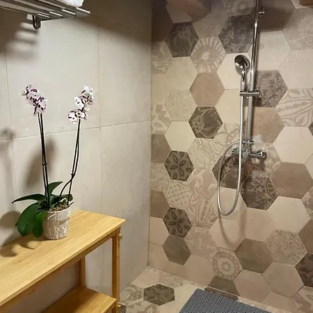 בית נופש Goninos Jacuzzi *