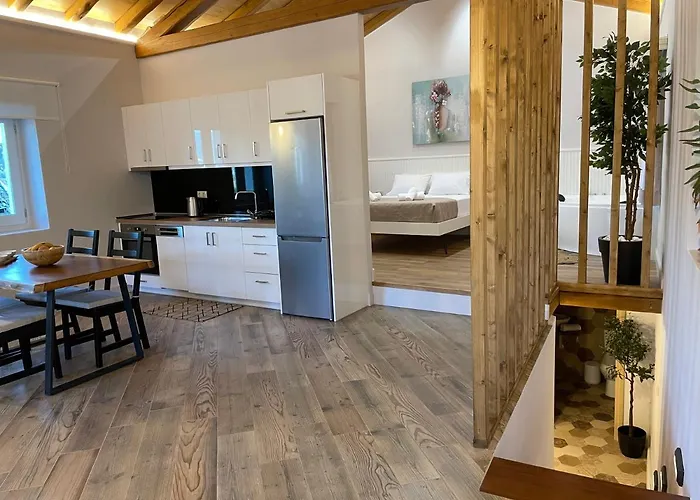 Vakantiehuis Goninos Jacuzzi