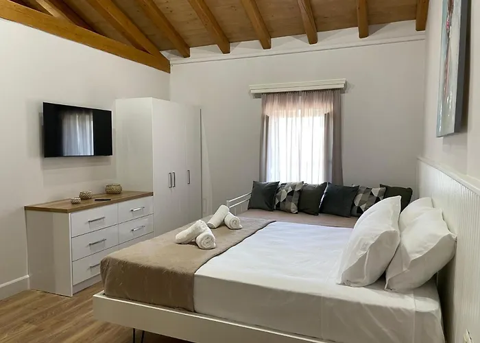 Vakantiehuis Goninos Jacuzzi Velonádes