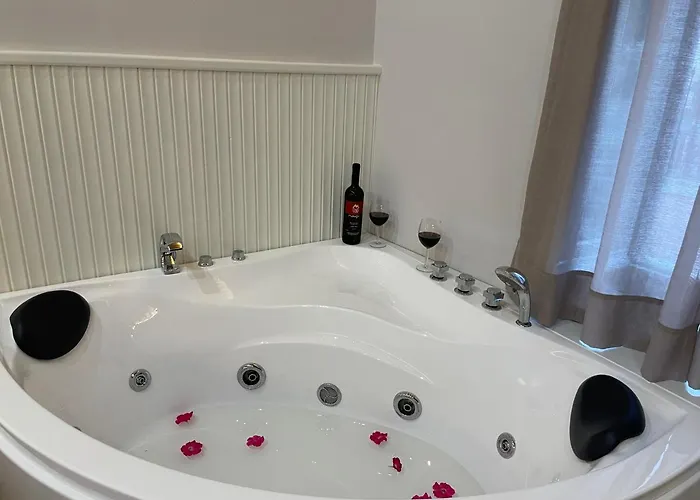 Goninos Jacuzzi
