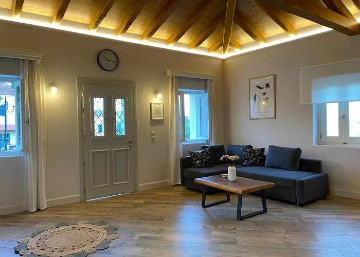 Goninos Jacuzzi 度假居 *