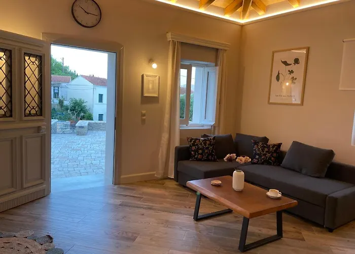 Goninos Jacuzzi 度假居